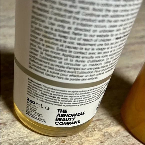 Bundle of Revele gold gel face mask and The Ordinary Glycolic acid toner - Picture 8 of 13